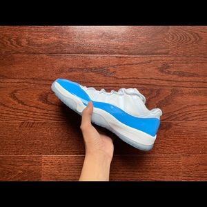 Jordan 11 UNC Low size 10